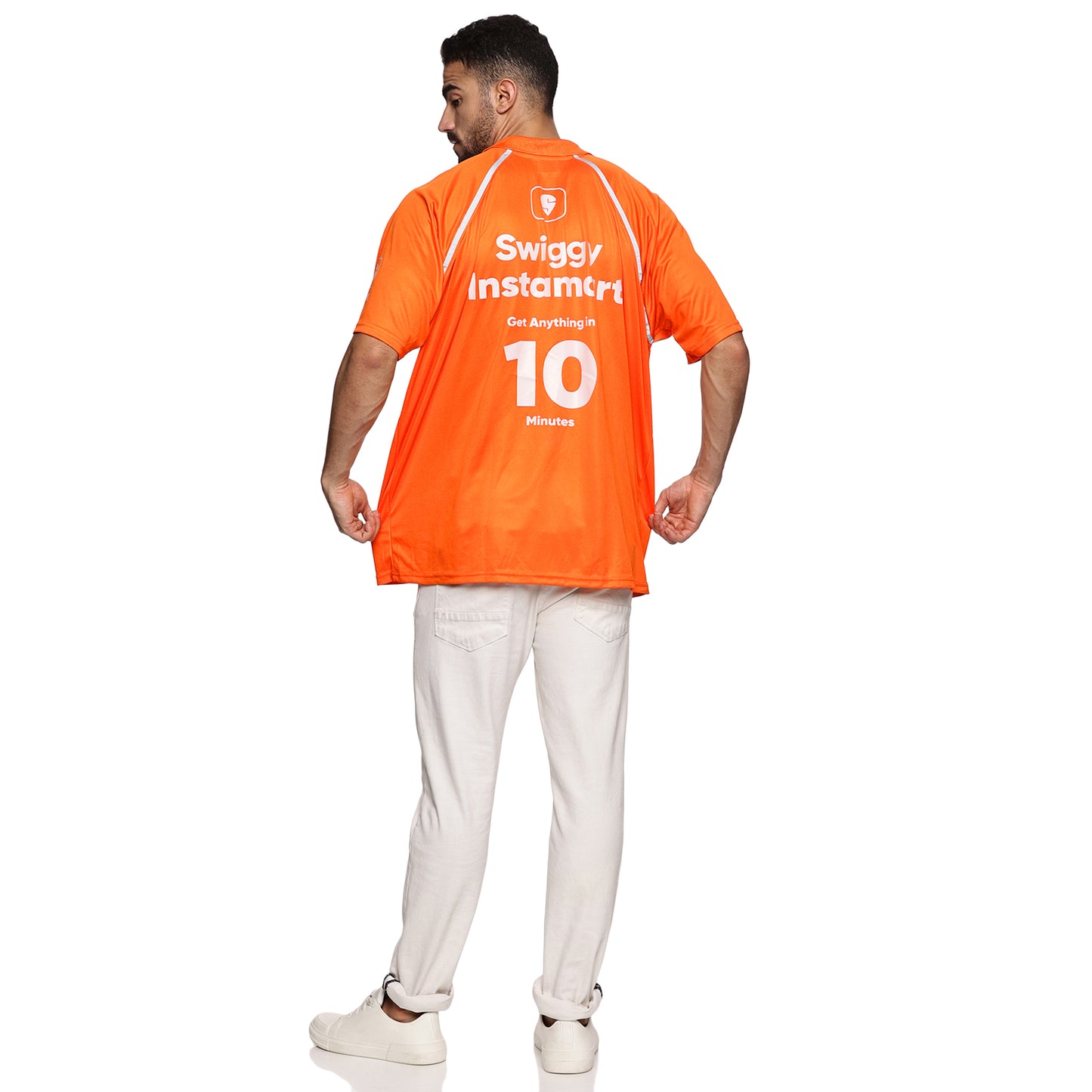 2 t-shirts and 2 bags back
